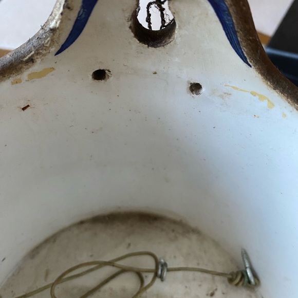 Early 1900s cobalt Blue German Salt Cellar with wooden lid - Picture 9 of 10